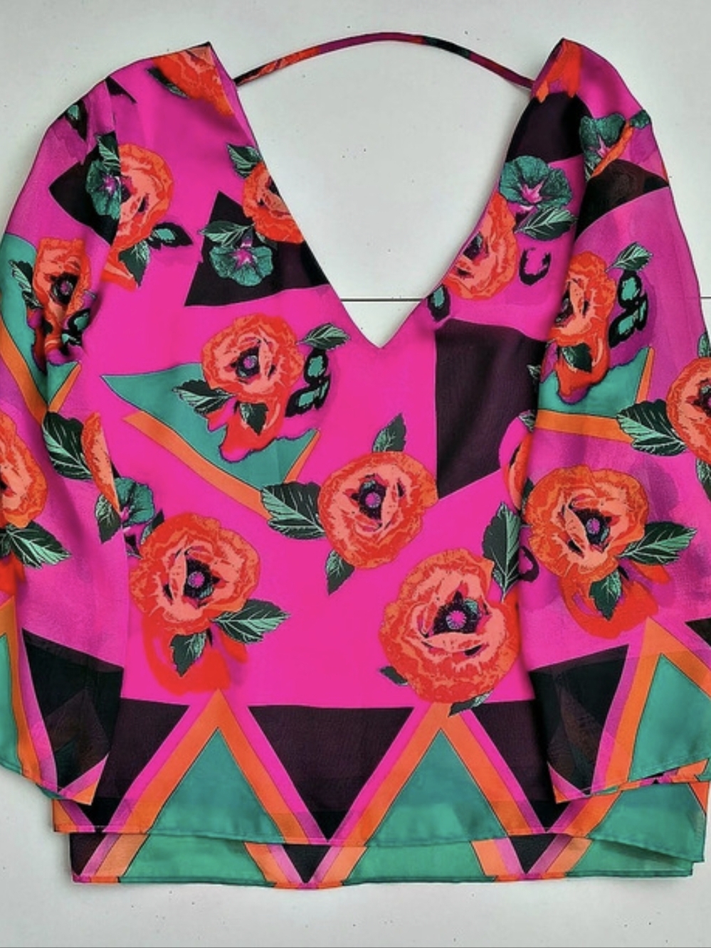 ✨ Bisou Bisou Floral & Geometric V-Neck Blouse